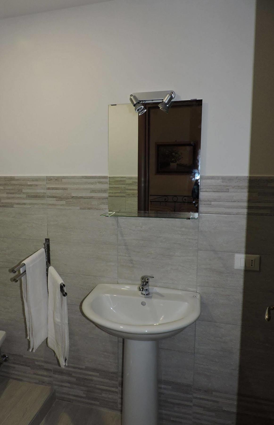 Living Rome Ottaviano B&B المظهر الخارجي الصورة